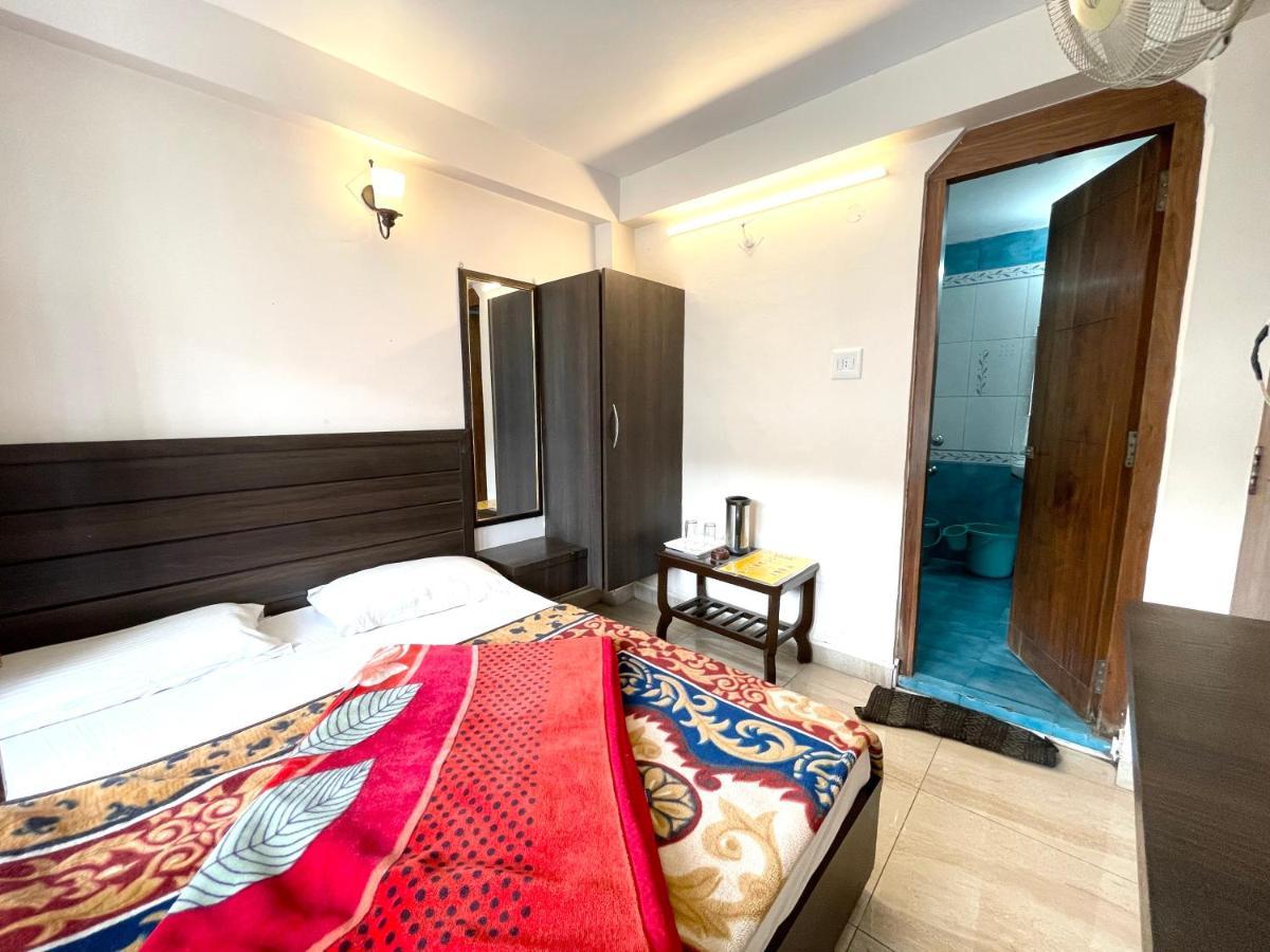 Hotel Prince ! Nainital Mall Road-Prime-Location In-Front-Of-Naini-Lake Hygiene-And-Spacious-Room Kültér fotó